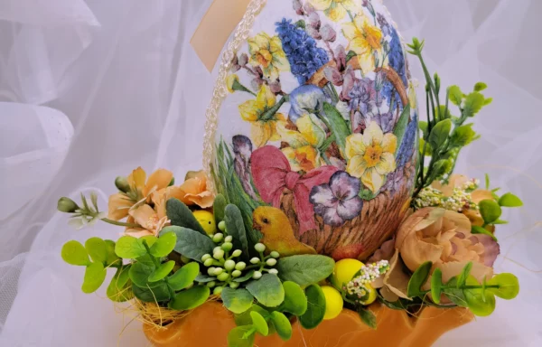 Jajo Wielkanocne Pośród Kwiatów